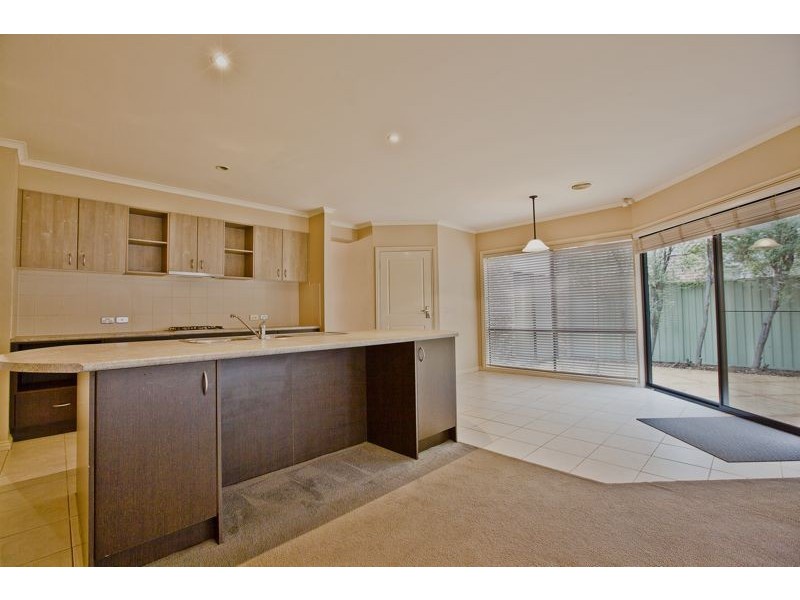 31 Waterside Drive, Cranbourne East VIC 3977