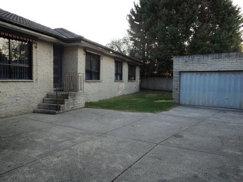 11 Frances Court, Cranbourne VIC 3977