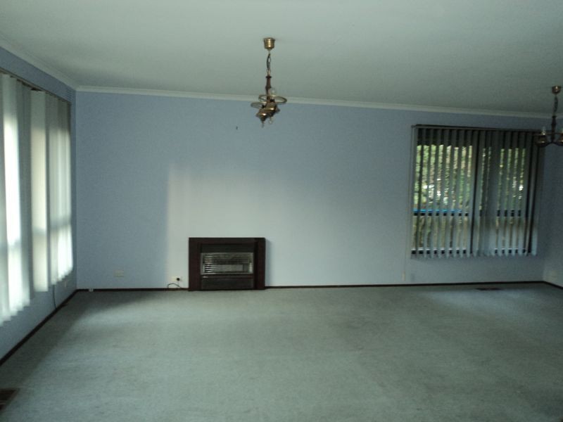 11 Frances Court, Cranbourne VIC 3977