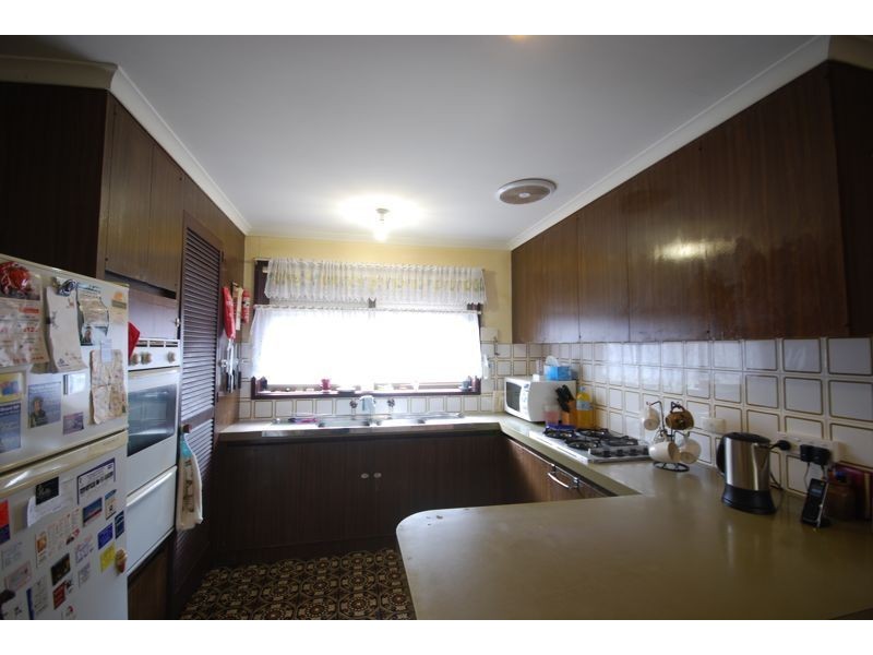 4 Rosalie Avenue, Cranbourne VIC 3977