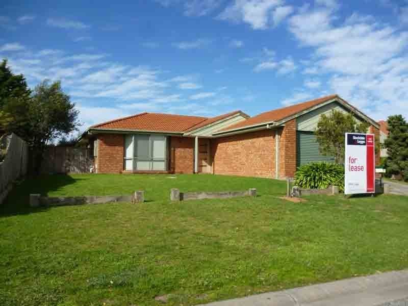23 Samantha Crescent, Cranbourne North VIC 3977