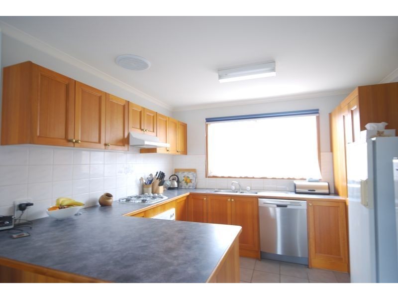 5 Douglas Court, Cranbourne West VIC 3977