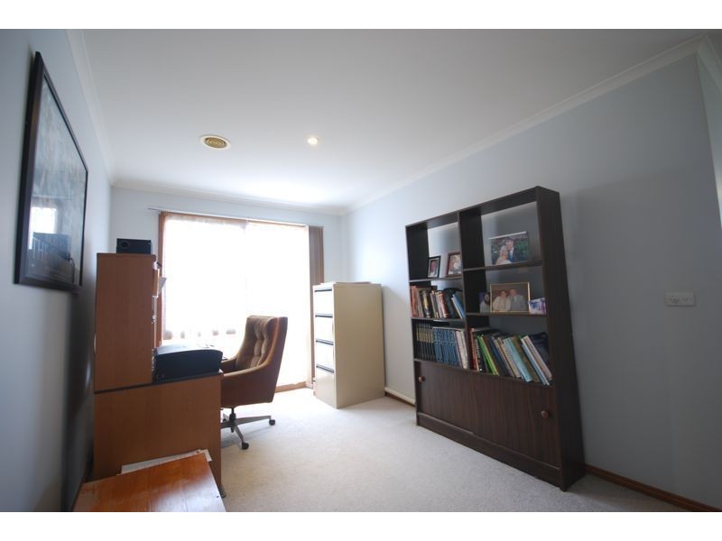 5 Douglas Court, Cranbourne West VIC 3977