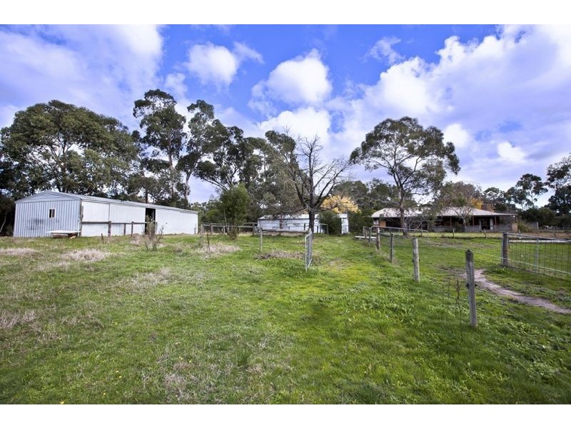 20 Kelly Road, Cranbourne South VIC 3977