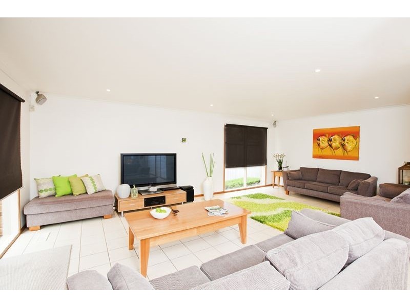 Cranbourne North VIC 3977