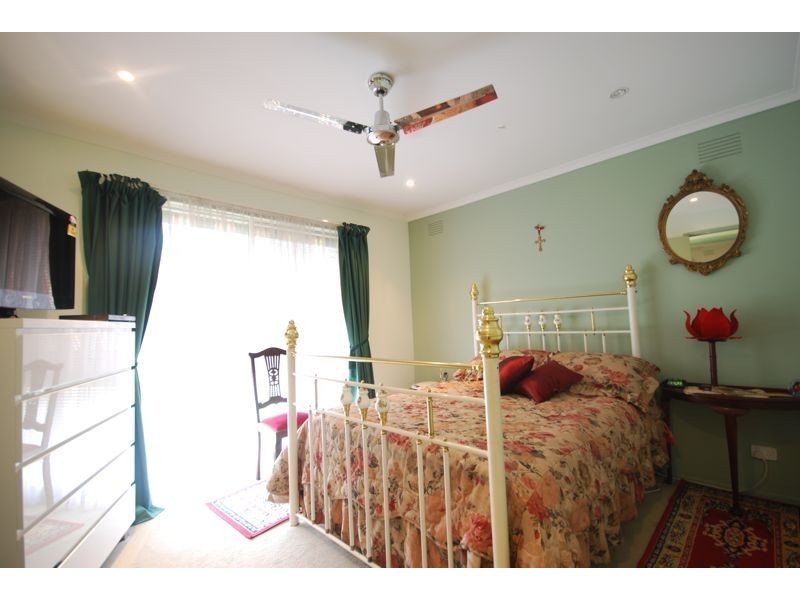 1/28 Latrobe Street, Cranbourne VIC 3977