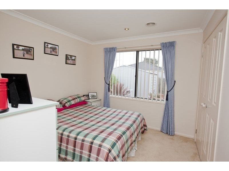 37 Bellbrae Crescent, Cranbourne West VIC 3977