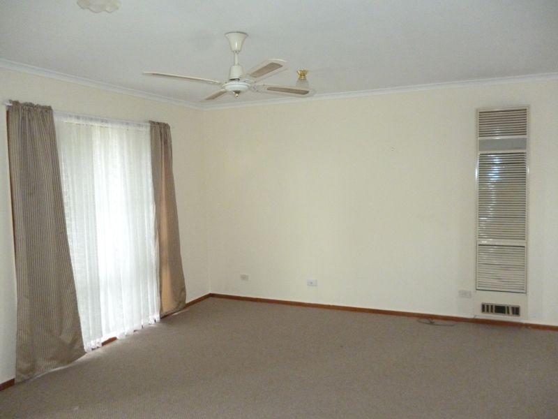 47 Willora Crescent, Cranbourne West VIC 3977