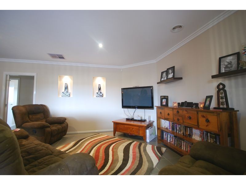 Cranbourne North VIC 3977