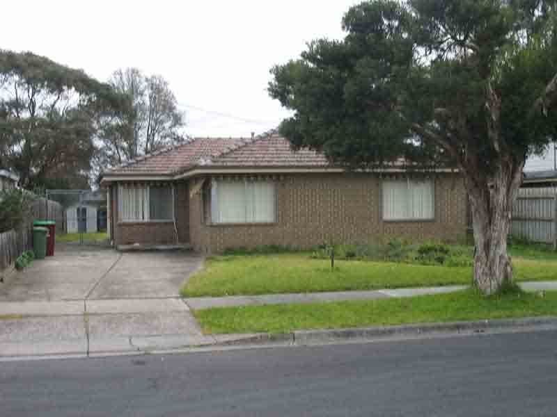 27 Lorna Street, Cranbourne VIC 3977