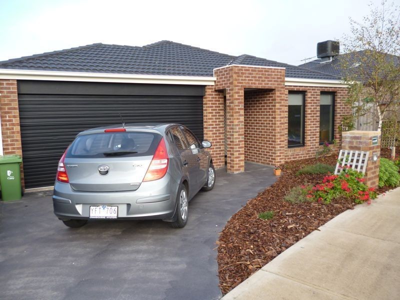 17 Blue Peppermint Court, Lyndhurst VIC 3975