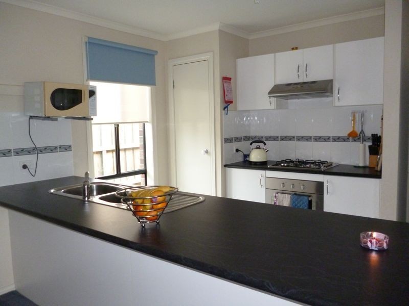 17 Blue Peppermint Court, Lyndhurst VIC 3975