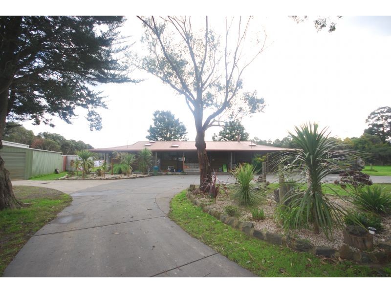 175-177 Smiths Lane, Cranbourne South VIC 3977