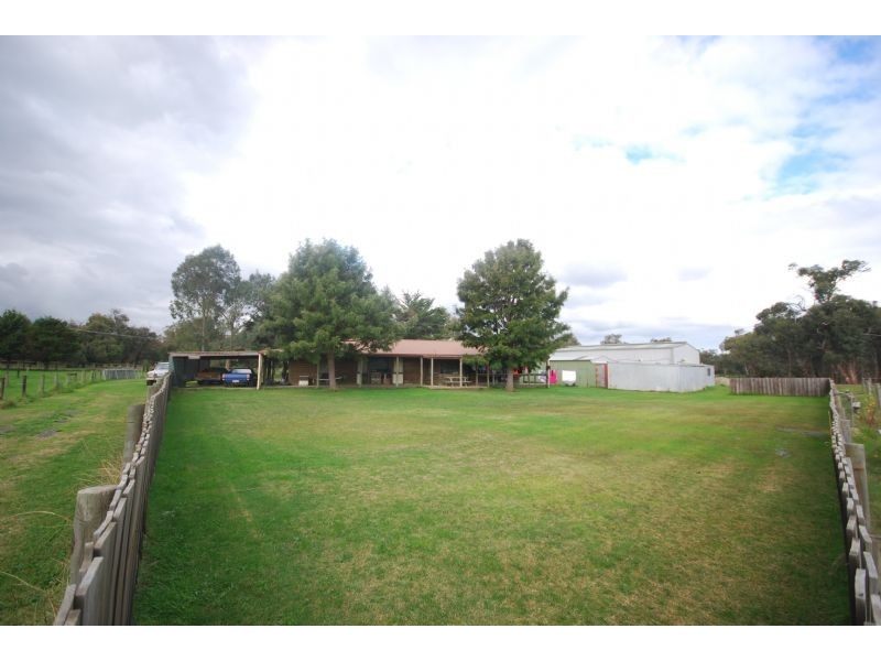 175-177 Smiths Lane, Cranbourne South VIC 3977