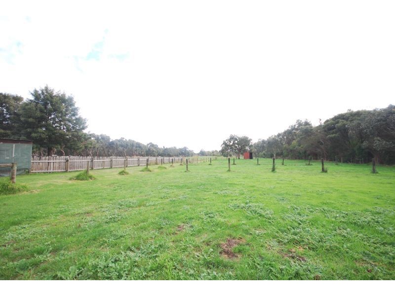 175-177 Smiths Lane, Cranbourne South VIC 3977