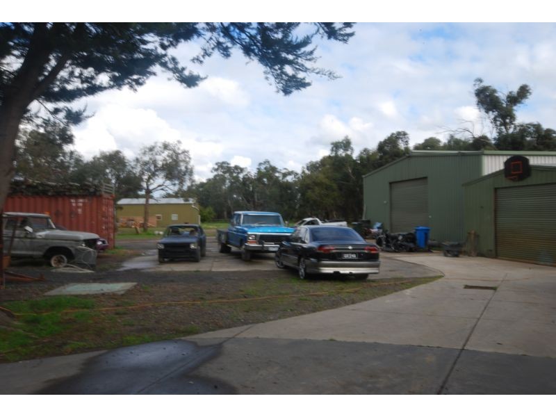 175-177 Smiths Lane, Cranbourne South VIC 3977