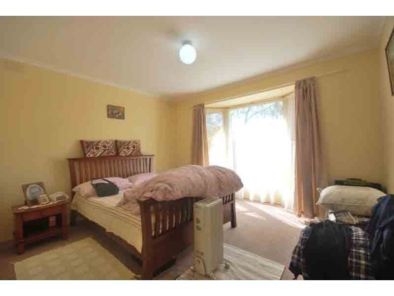 2/16 Stawell Street, Cranbourne VIC 3977