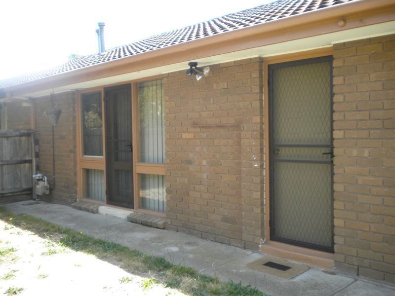 2/2 Fairfield Street, Cranbourne VIC 3977