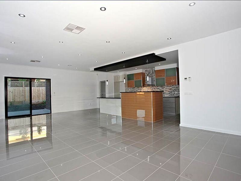 4 Rock Daisy Drive, Cranbourne VIC 3977