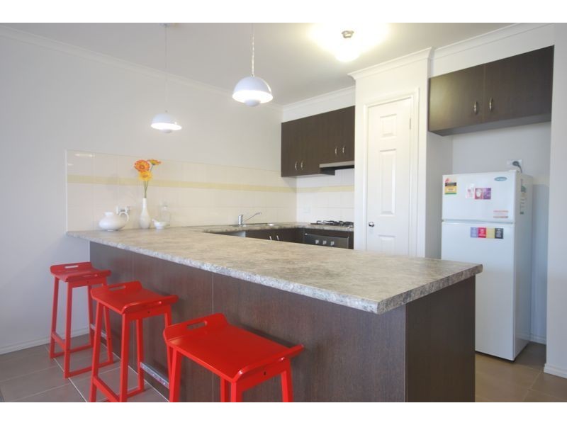1/42 Greenaway Terrace, Cranbourne East VIC 3977