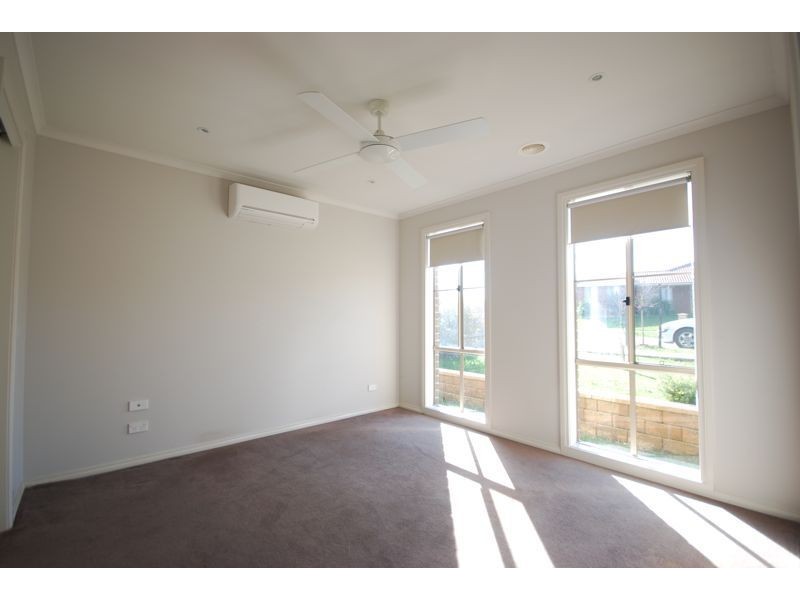 15 Golden Wattle Court, Cranbourne VIC 3977