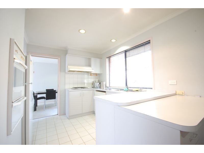 2 Fishburn Place, Cranbourne West VIC 3977