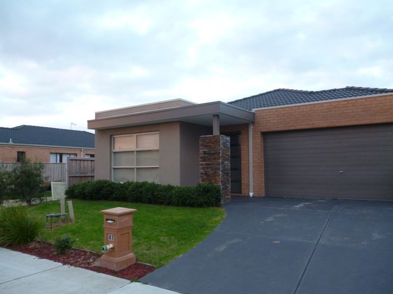 41 Gregson Grove, Lyndhurst VIC 3975
