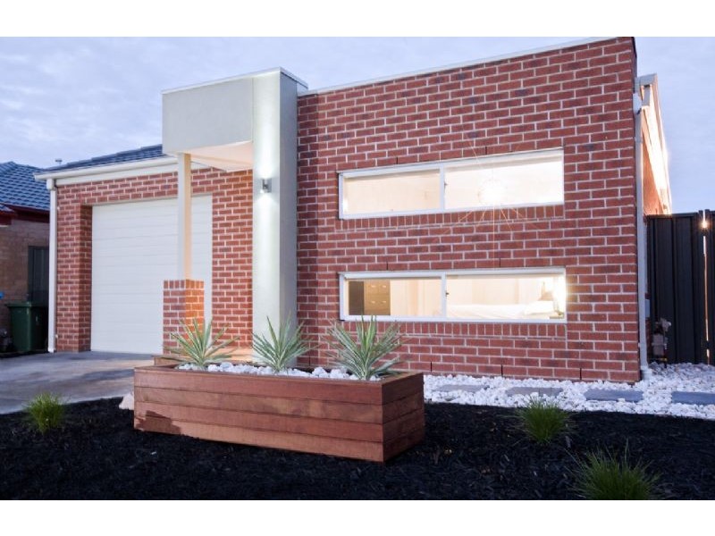 51 ABRUS CIRCUIT, Cranbourne North VIC 3977