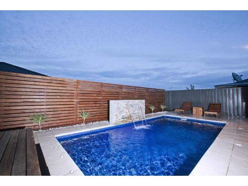 51 ABRUS CIRCUIT, Cranbourne North VIC 3977