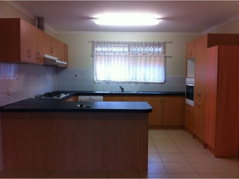 12 Barham Way, Cranbourne East VIC 3977