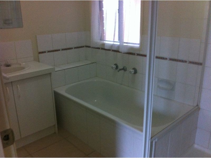 12 Barham Way, Cranbourne East VIC 3977