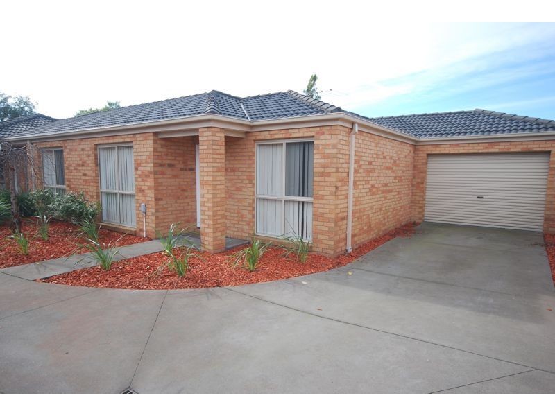 2/3 Walter Street, Cranbourne VIC 3977