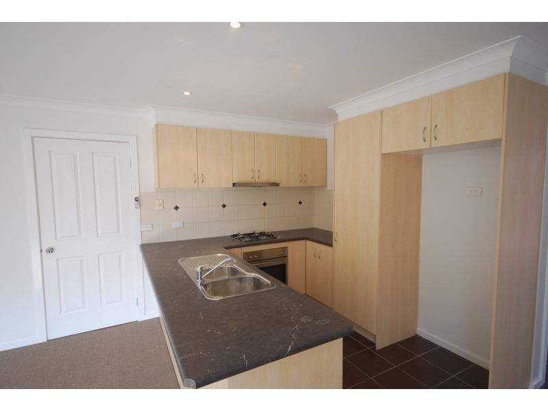 2/3 Walter Street, Cranbourne VIC 3977