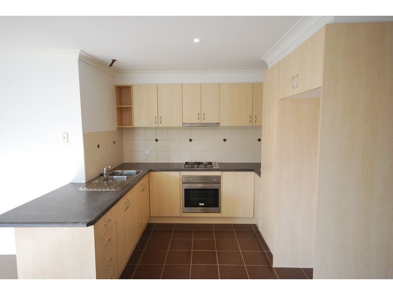 3/3 Walter Street, Cranbourne VIC 3977