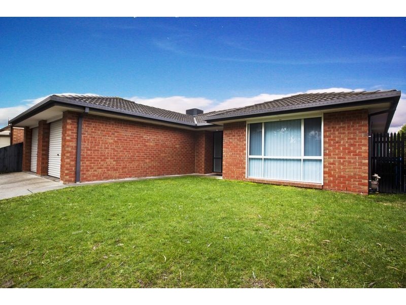34 Banyalla Drive, Cranbourne West VIC 3977