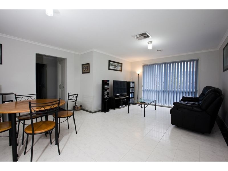 34 Banyalla Drive, Cranbourne West VIC 3977