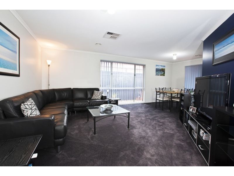 34 Banyalla Drive, Cranbourne West VIC 3977