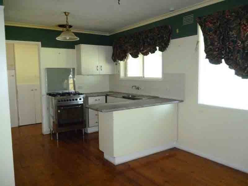 18 Dunbar Avenue, Cranbourne VIC 3977