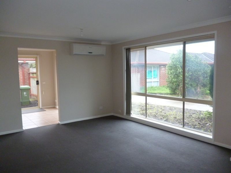 1/25 Coriyule Court, Cranbourne North VIC 3977