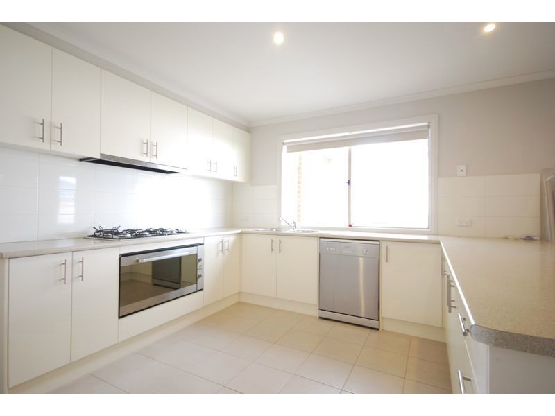 15 Golden Wattle Court, Cranbourne North VIC 3977