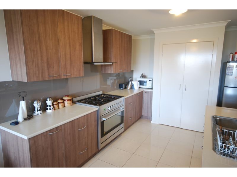 25 Banfield Place, Lyndhurst VIC 3975