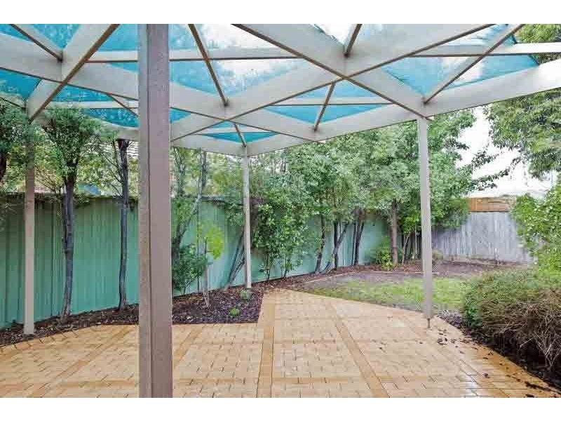 31 Waterside Drive, Cranbourne East VIC 3977