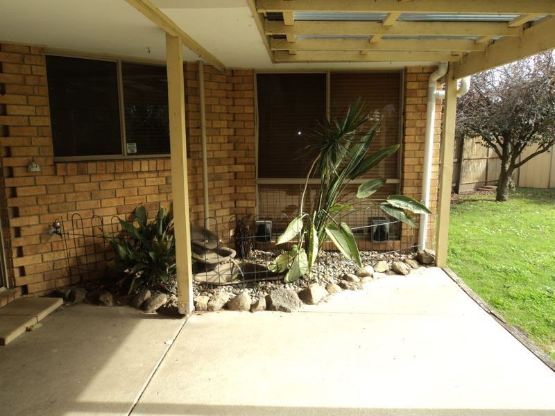 4 Bengal Court, Cranbourne North VIC 3977