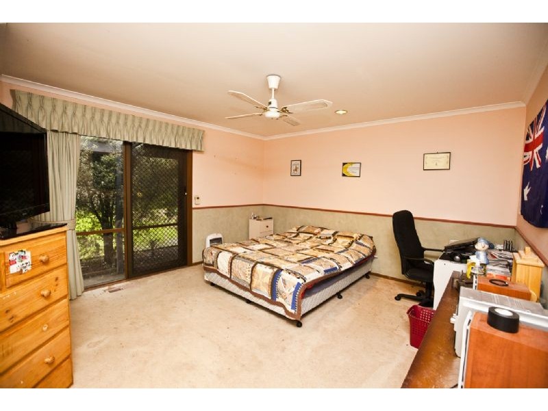 5 Oregon Court, Cranbourne North VIC 3977