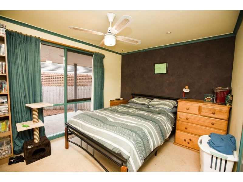 5 Oregon Court, Cranbourne North VIC 3977