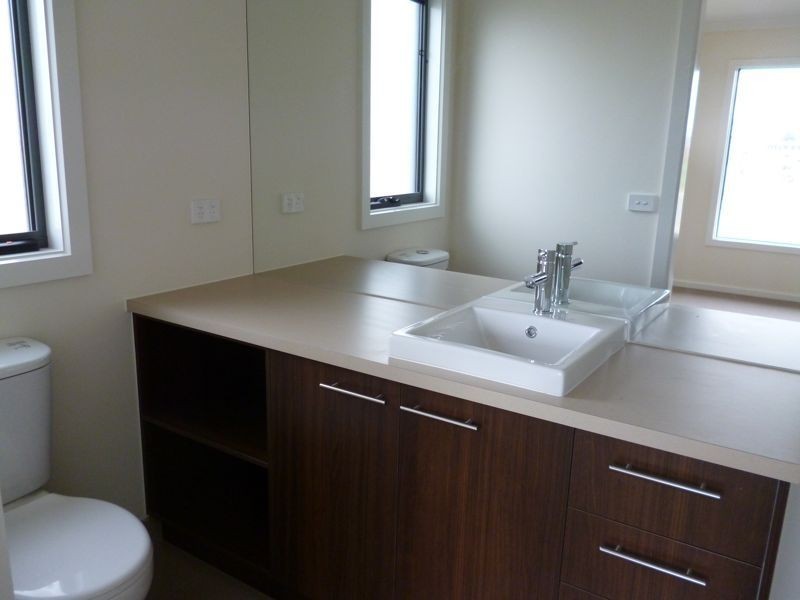 26 Murgese Circuit, Clyde VIC 3978