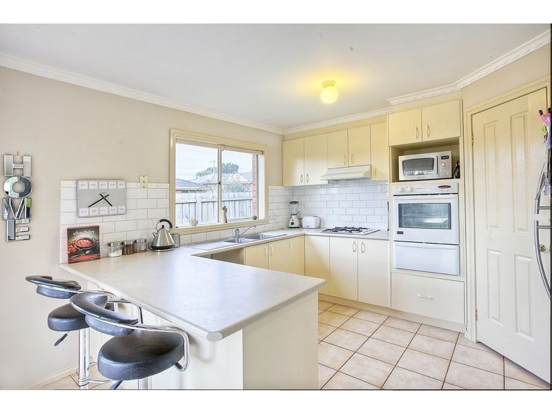 4 Hatten Place, Berwick VIC 3806