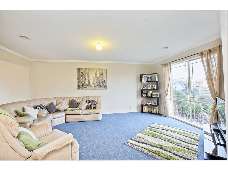 4 Hatten Place, Berwick VIC 3806