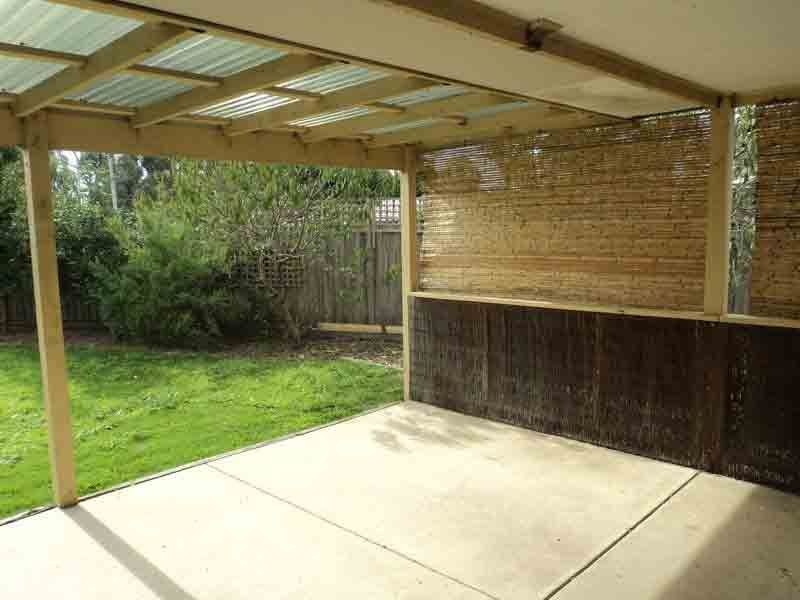 4 Bengal Court, Cranbourne North VIC 3977