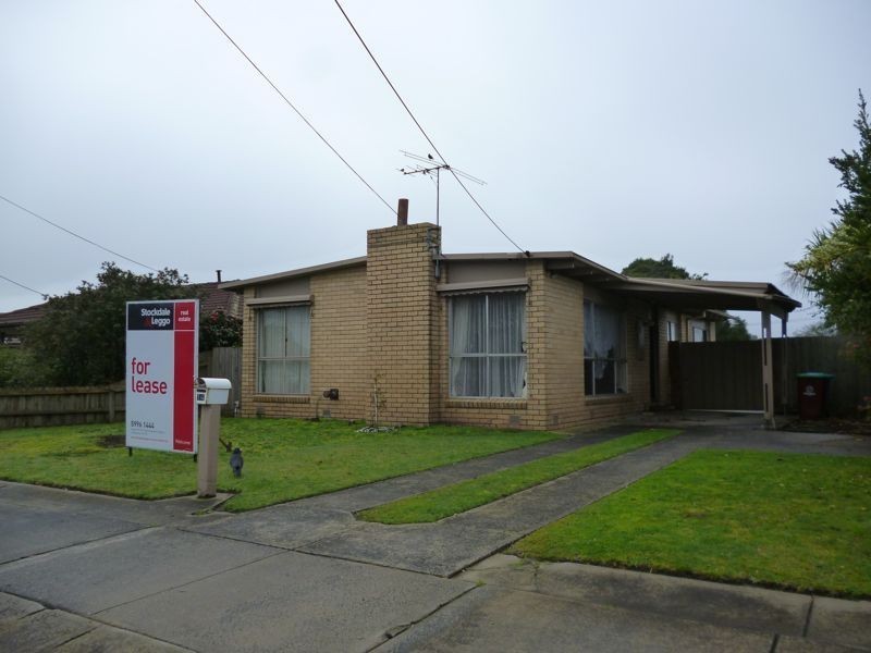 14 Mclaren Avenue, Cranbourne VIC 3977